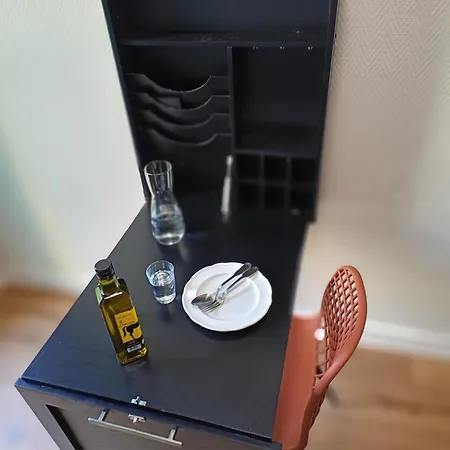 Neuf Idealement Place Avec Terrasse Et Jardin Daire *