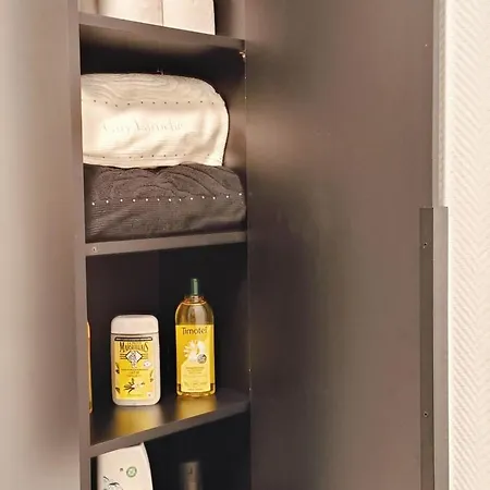 Neuf Idealement Place Avec Terrasse Et Jardin * Angoulême