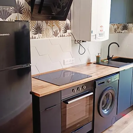 Daire Neuf Idealement Place Avec Terrasse Et Jardin